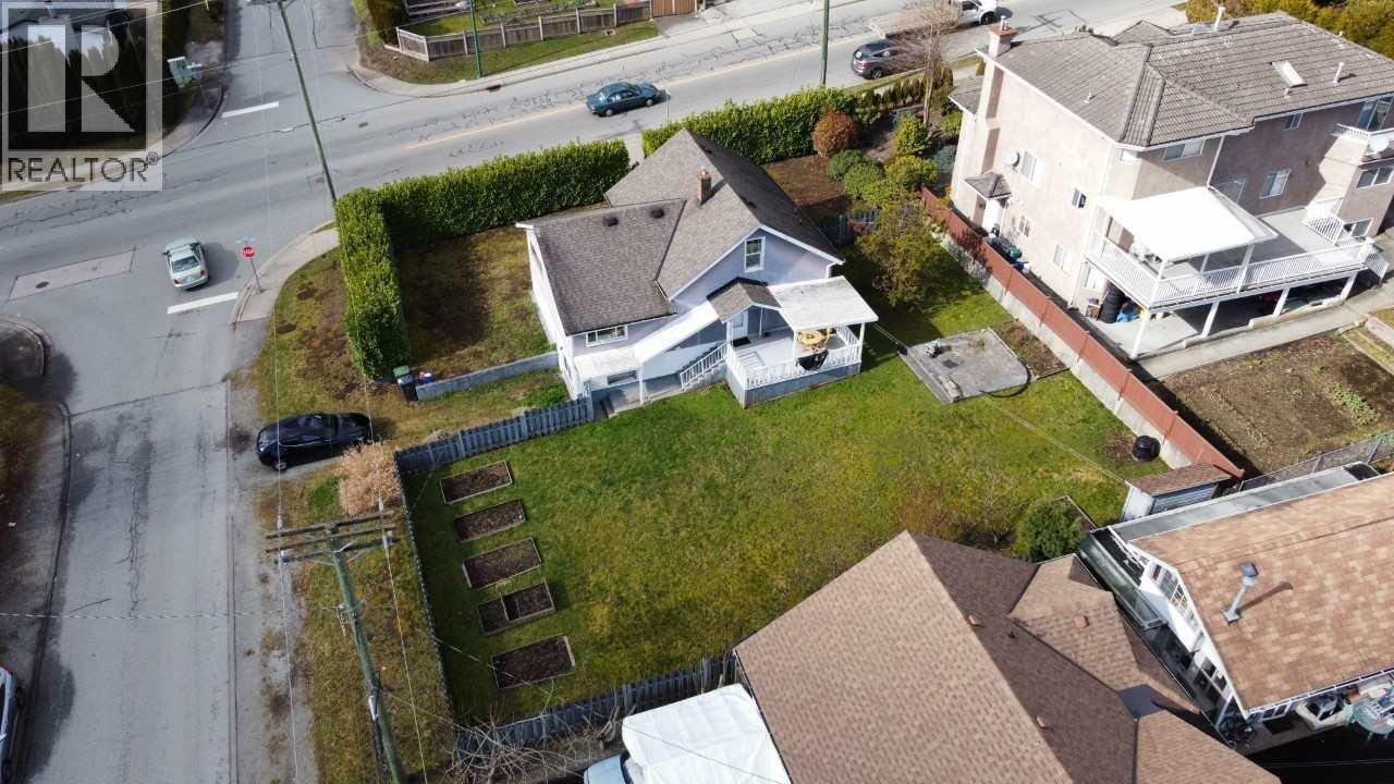 329 Marmont Street, Coquitlam, British Columbia V3K 4R5 - Photo 5 - R3156580