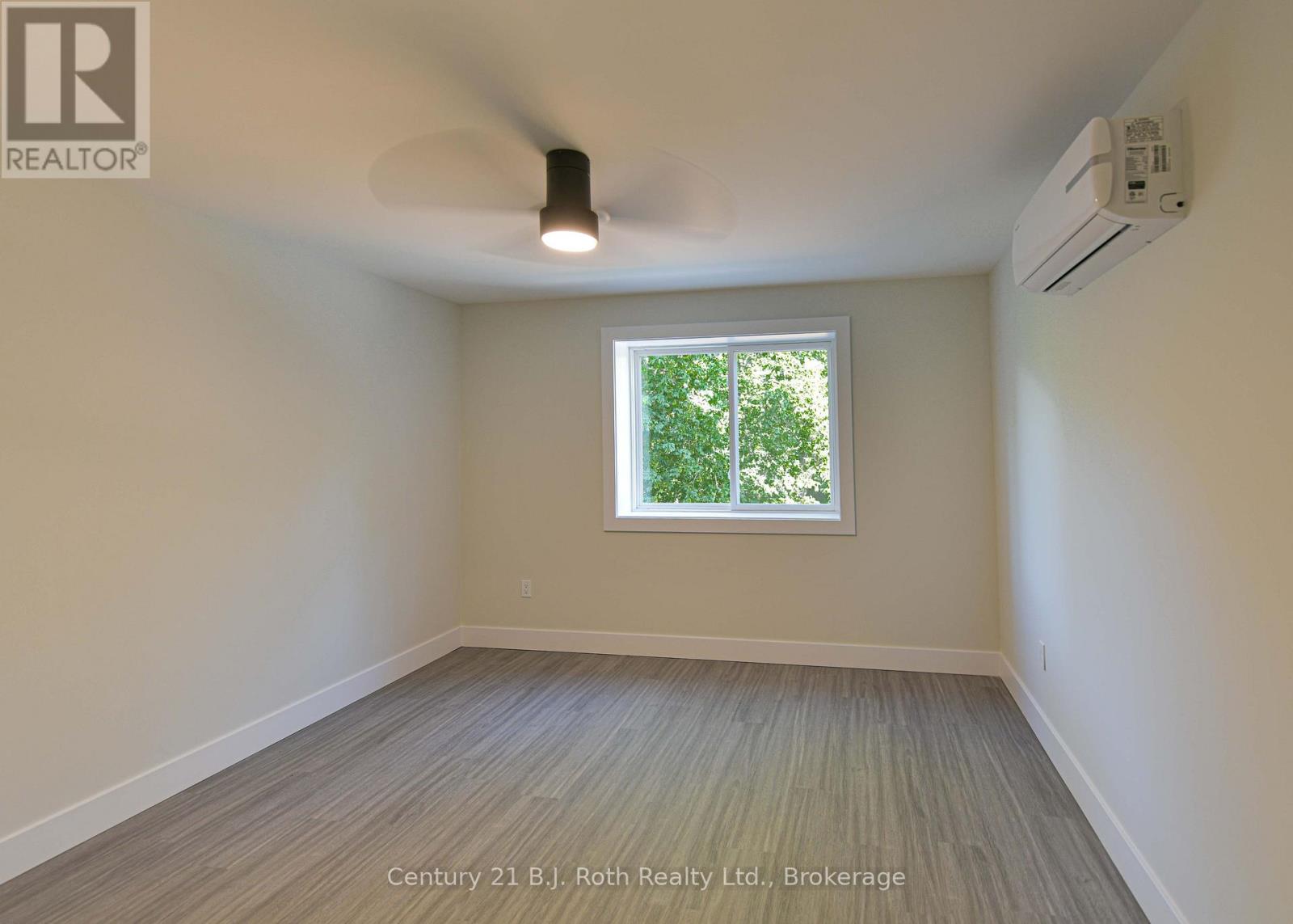 165 Barrie Road, Orillia, Ontario  L3V 2P6 - Photo 19 - S13685386