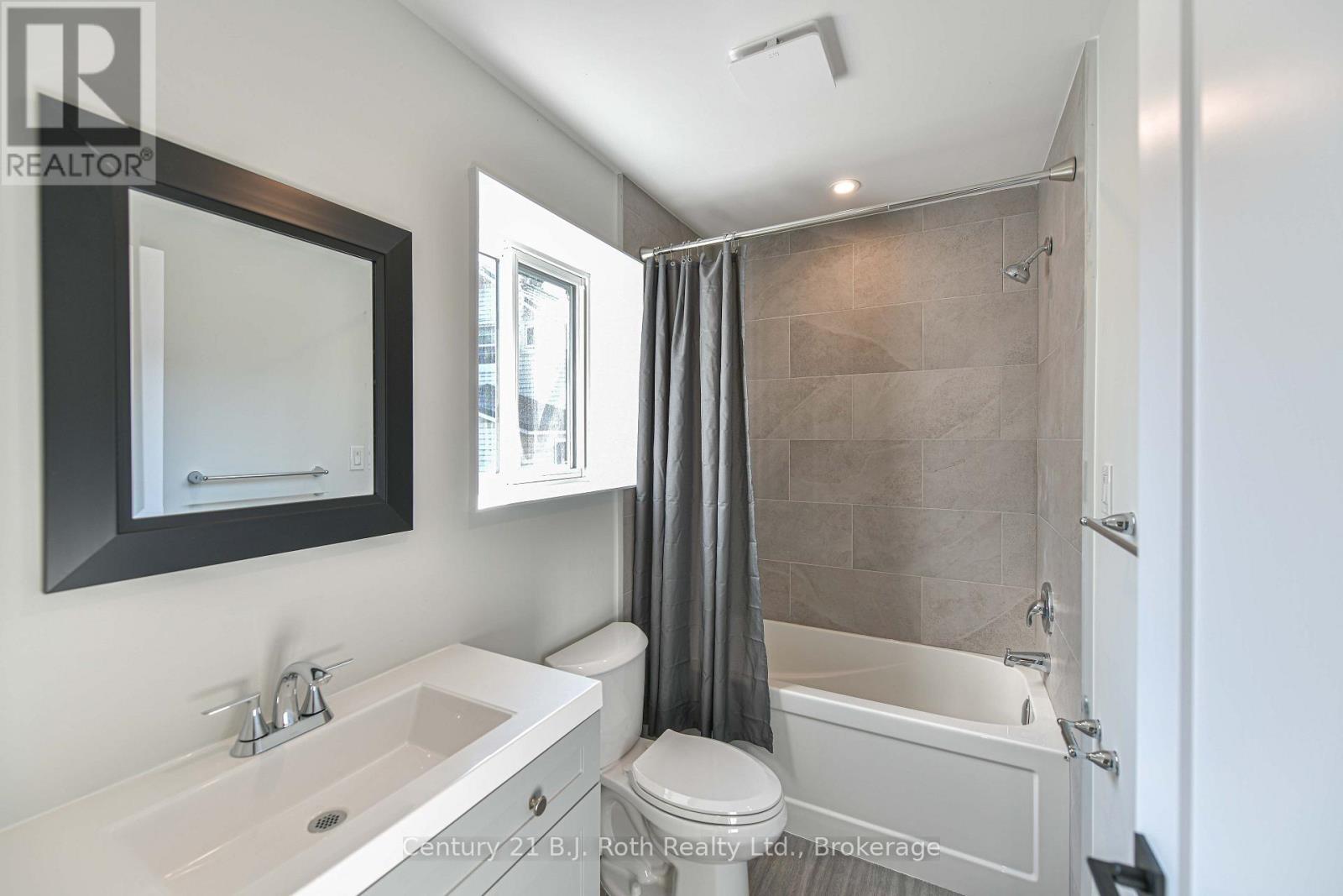 165 Barrie Road, Orillia, Ontario  L3V 2P6 - Photo 23 - S13685386