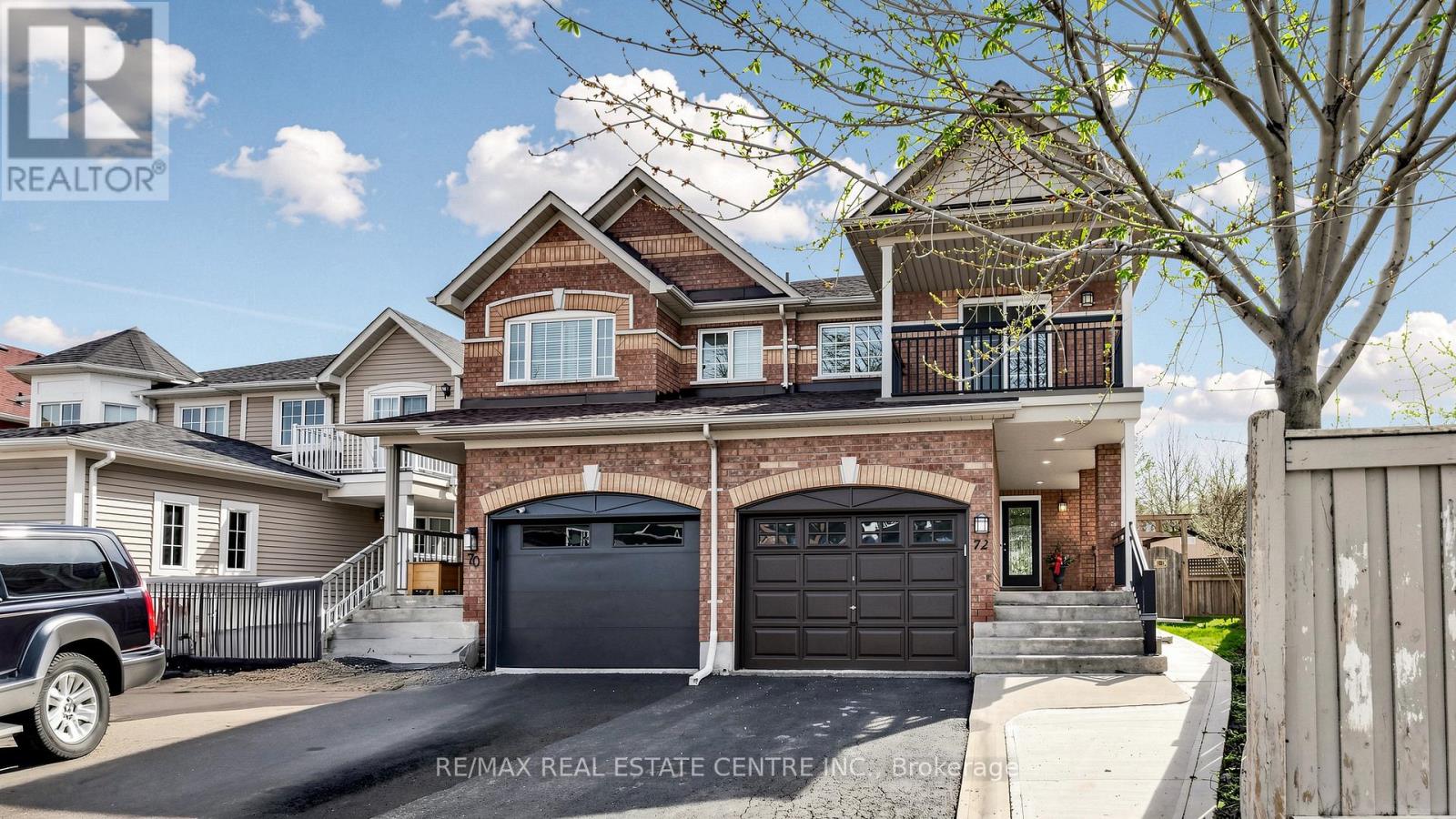 72 Tiller Trail, Brampton, Ontario L6X 4S6 - Photo 2 - W13685368