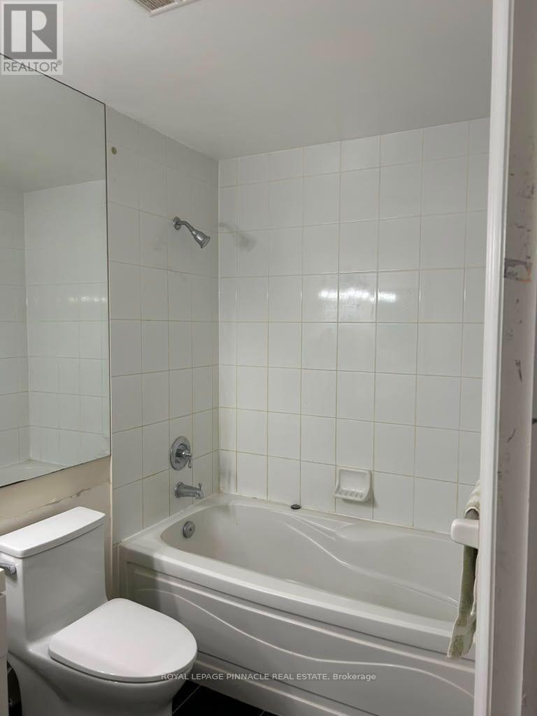 2801 - 3880 Duke Of York Boulevard, Mississauga, Ontario  L5B 4M7 - Photo 13 - W13685374