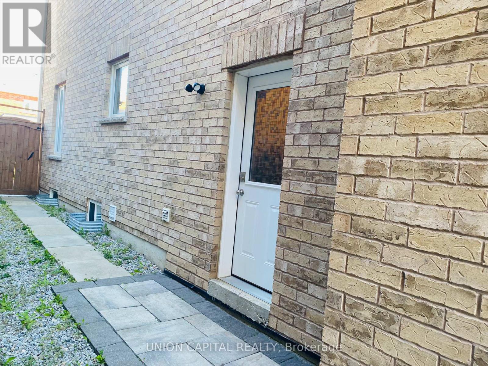 Bsmt - 849 William Lee Avenue, Oshawa, Ontario  L1K 0W2 - Photo 2 - E13607680