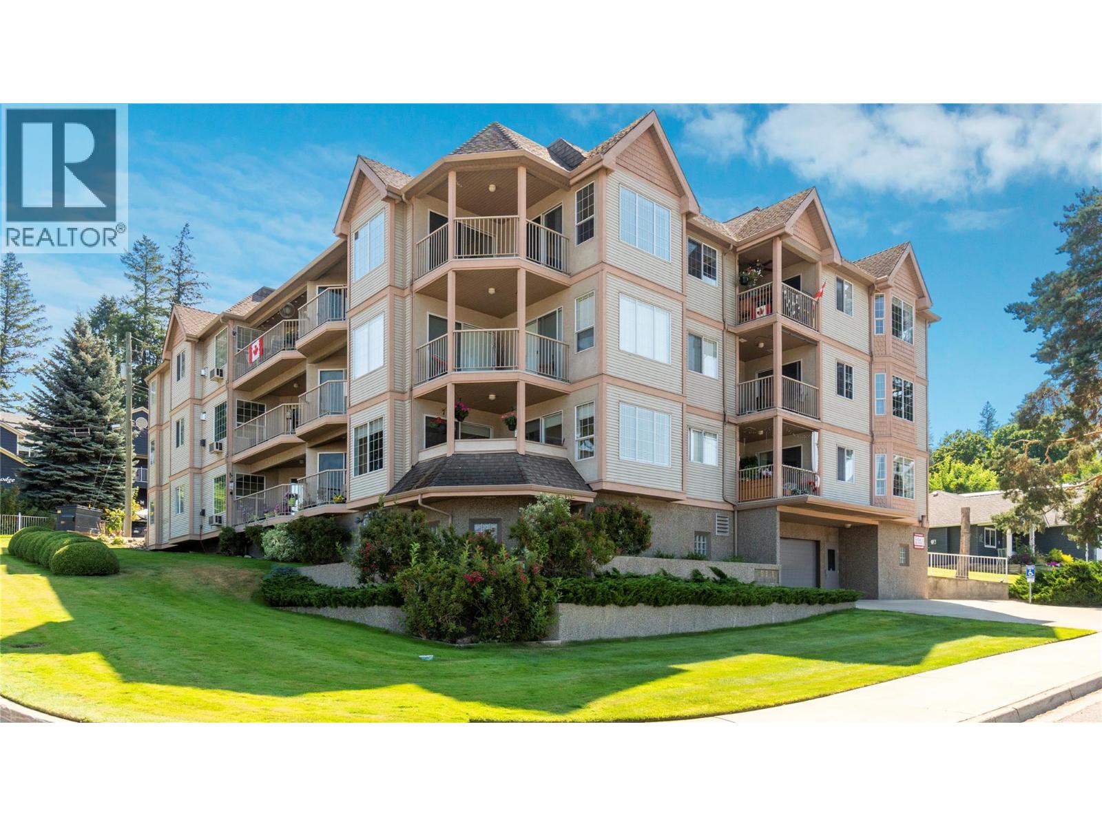 330 7 Street SE Unit# 303, Salmon Arm, British Columbia  V1E 1S7 - Photo 2 - 10398025