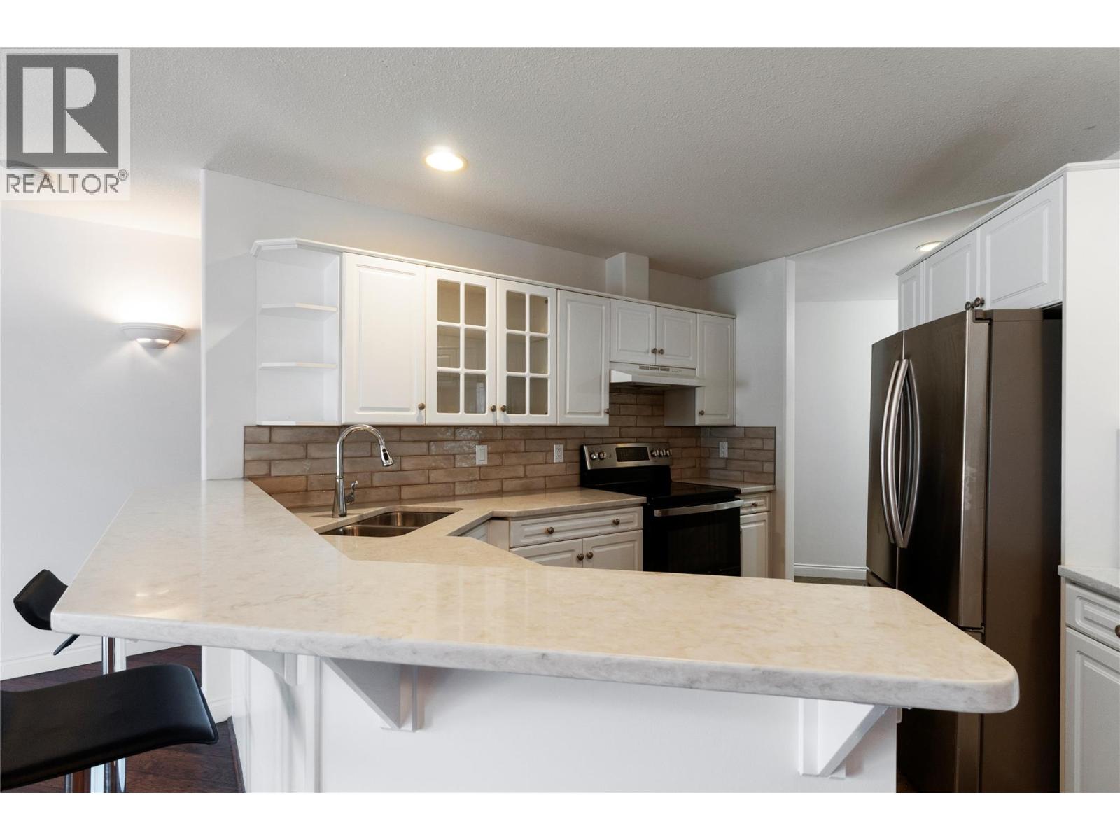 330 7 Street SE Unit# 303, Salmon Arm, British Columbia  V1E 1S7 - Photo 9 - 10398025