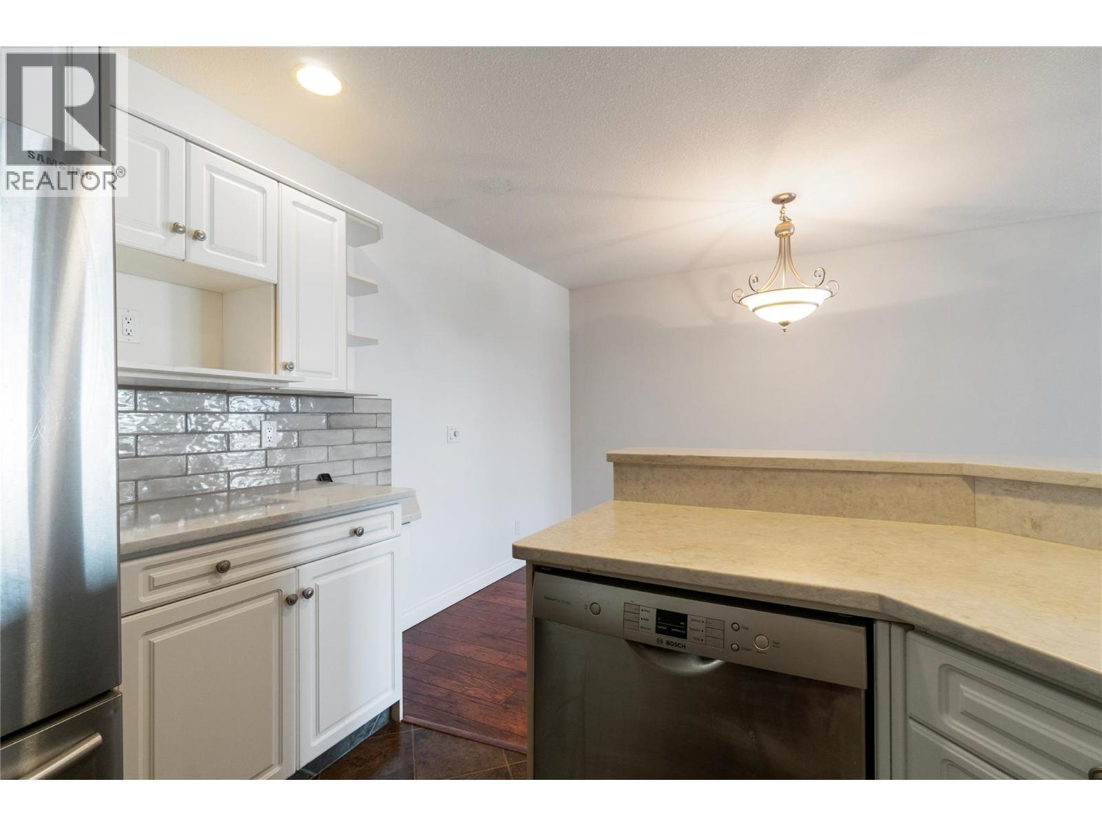 330 7 Street SE Unit# 303, Salmon Arm, British Columbia  V1E 1S7 - Photo 7 - 10398025