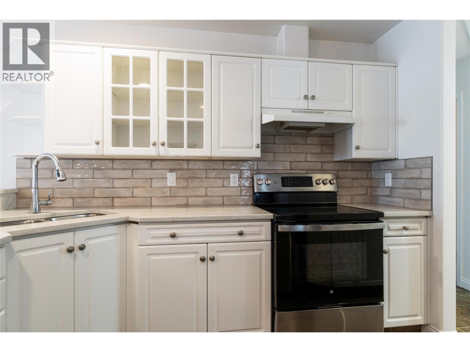330 7 Street SE Unit# 303, Salmon Arm, British Columbia  V1E 1S7 - Photo 10 - 10398025