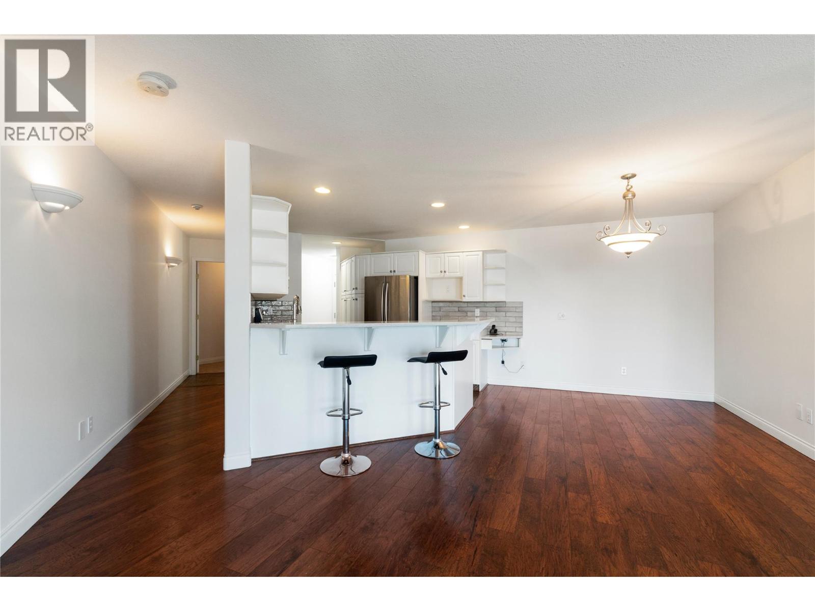 330 7 Street SE Unit# 303, Salmon Arm, British Columbia  V1E 1S7 - Photo 12 - 10398025