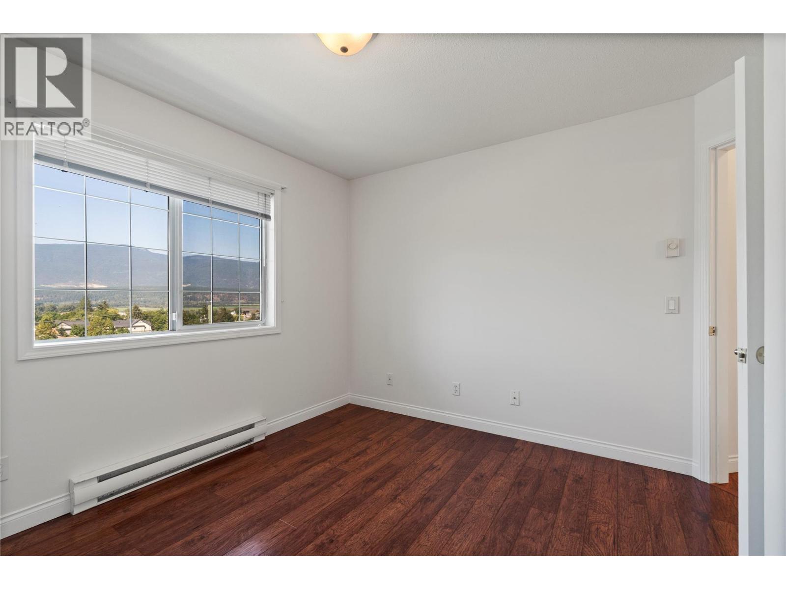 330 7 Street SE Unit# 303, Salmon Arm, British Columbia  V1E 1S7 - Photo 36 - 10398025