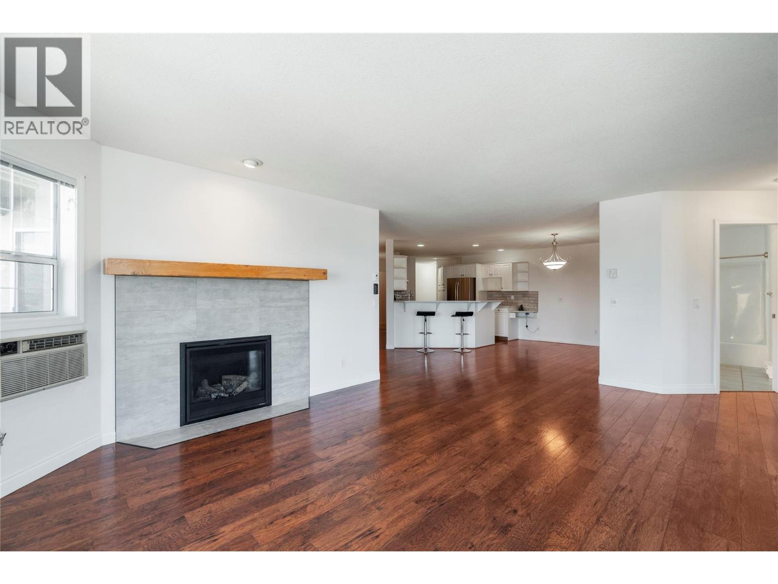 330 7 Street SE Unit# 303, Salmon Arm, British Columbia  V1E 1S7 - Photo 26 - 10398025