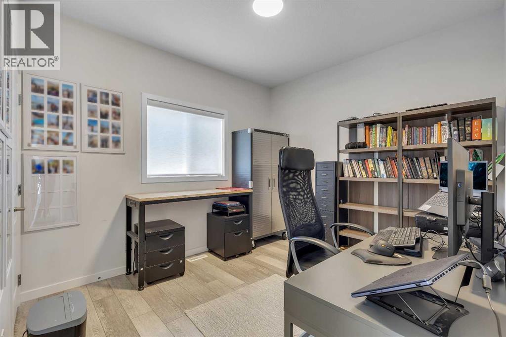 168 Magnolia Manor Se, Calgary, Alberta  T3M 3J1 - Photo 18 - A2329186
