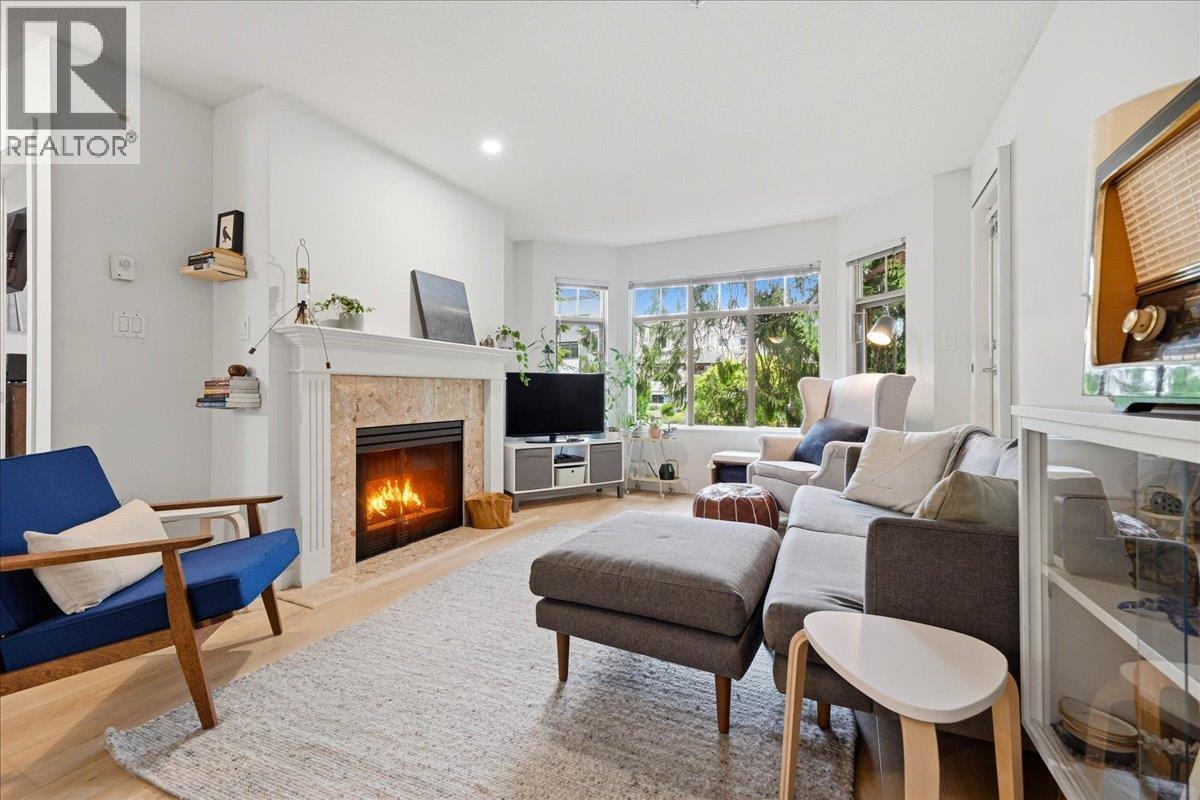 411 2059 Chesterfield Avenue, North Vancouver, British Columbia  V7M 2P4 - Photo 2 - R3133388