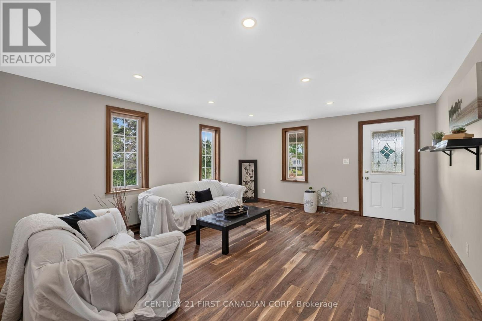 6196 Falconbridge Drive, Southwest Middlesex, Ontario  N0L 1A0 - Photo 14 - X13685402
