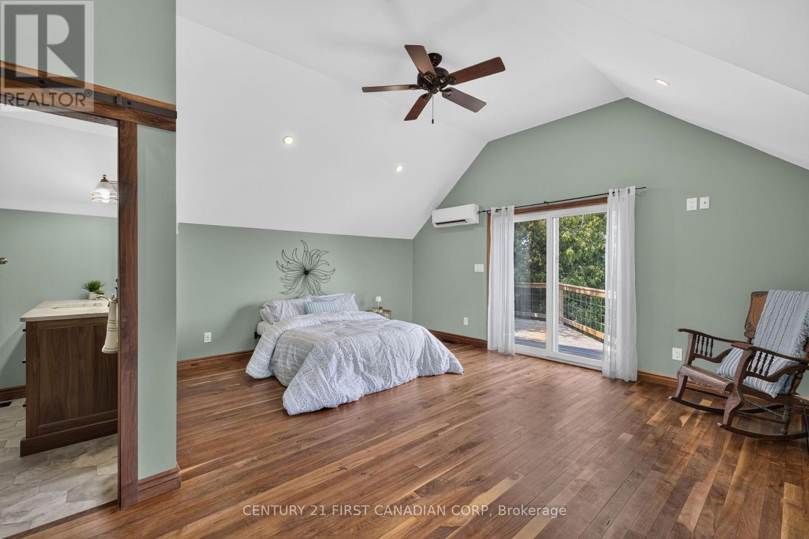 6196 Falconbridge Drive, Southwest Middlesex, Ontario  N0L 1A0 - Photo 18 - X13685402