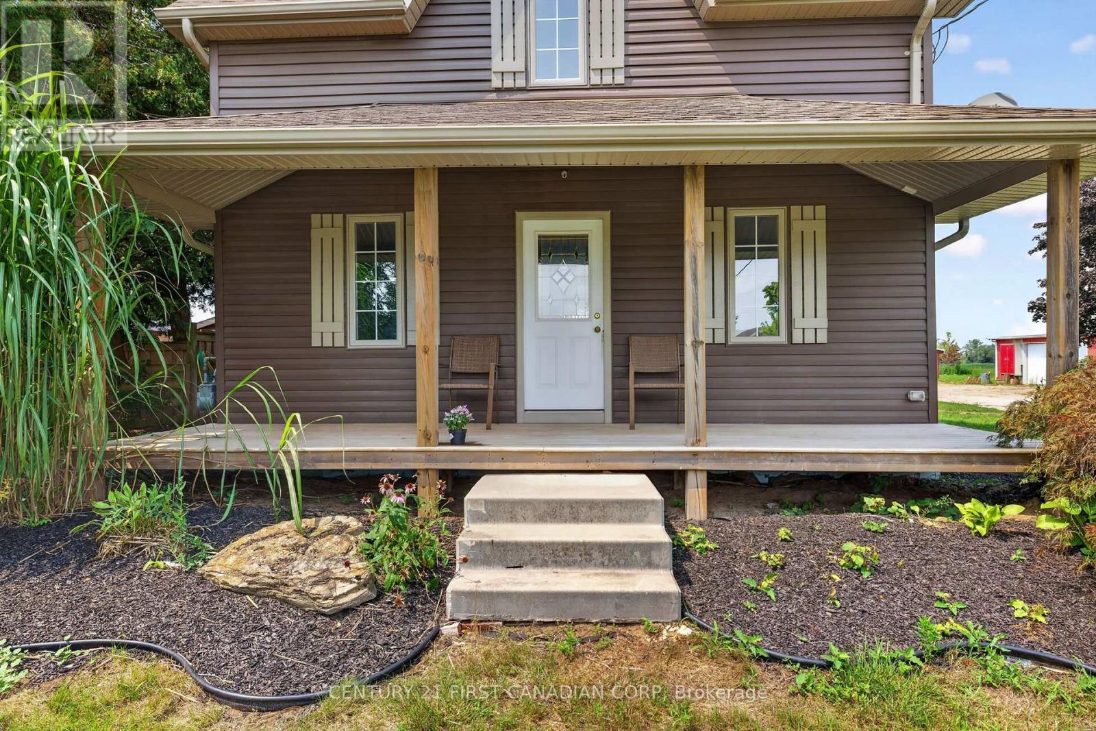 6196 Falconbridge Drive, Southwest Middlesex, Ontario  N0L 1A0 - Photo 3 - X13685402