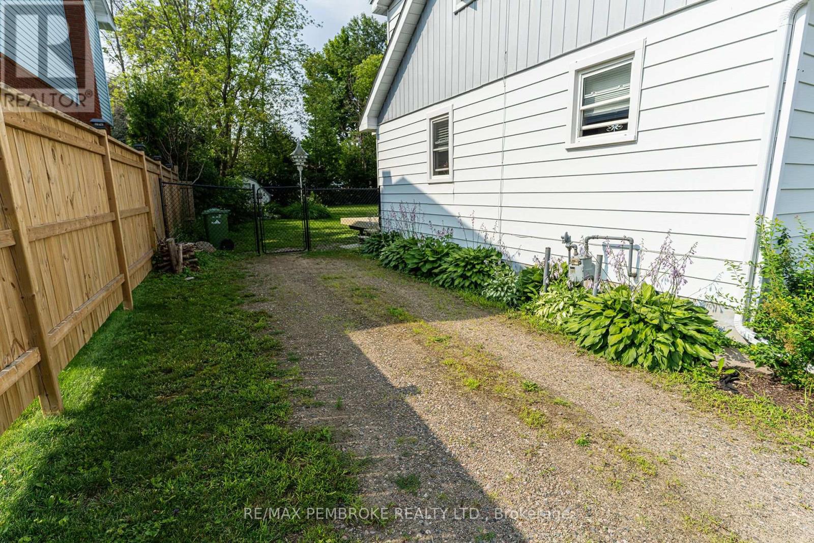 496 Wilbert Street, Pembroke, Ontario K8A 3G6 - Photo 34 - X13685436