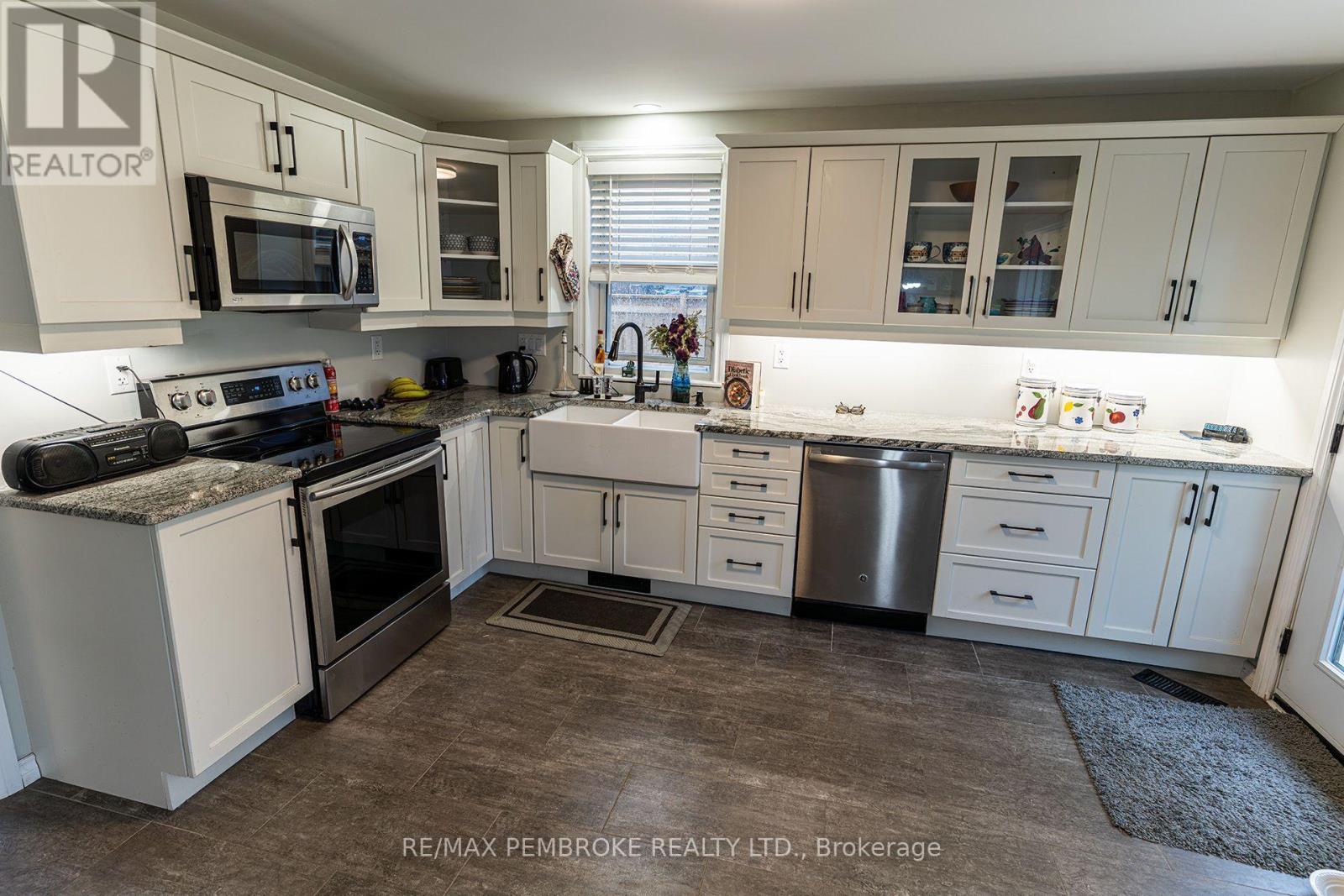 496 Wilbert Street, Pembroke, Ontario K8A 3G6 - Photo 4 - X13685436