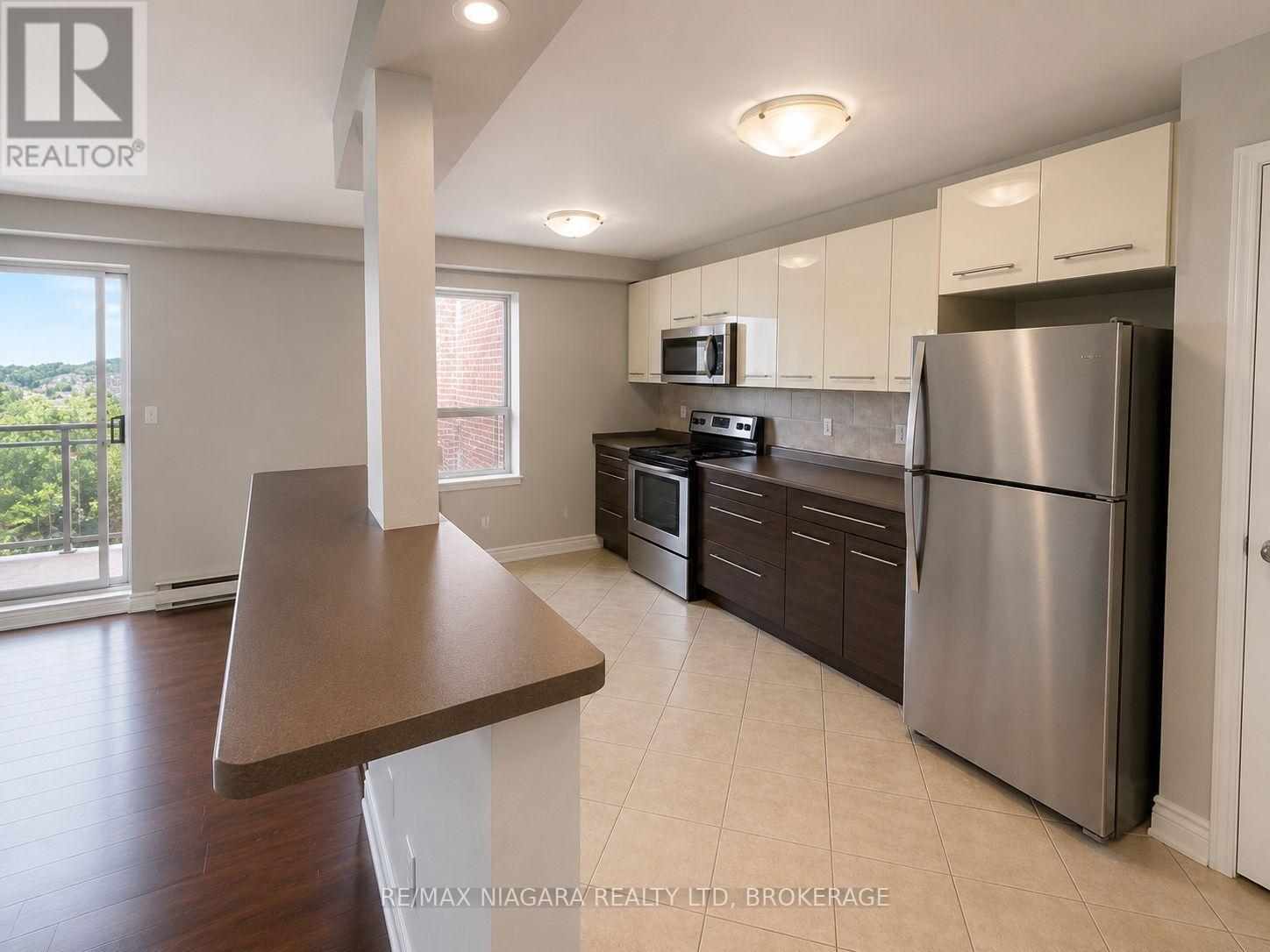 605 - 99 Church Street, St. Catharines, Ontario  L2R 3E1 - Photo 3 - X13685416