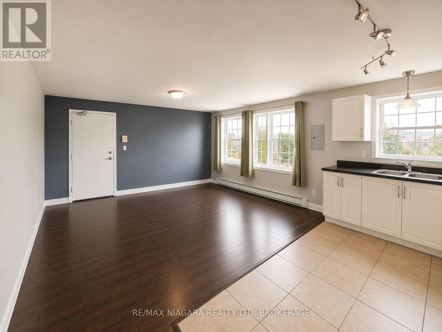 5 - 143 Westchester Crescent, St. Catharines, Ontario  L2P 2N8 - Photo 5 - X13685426