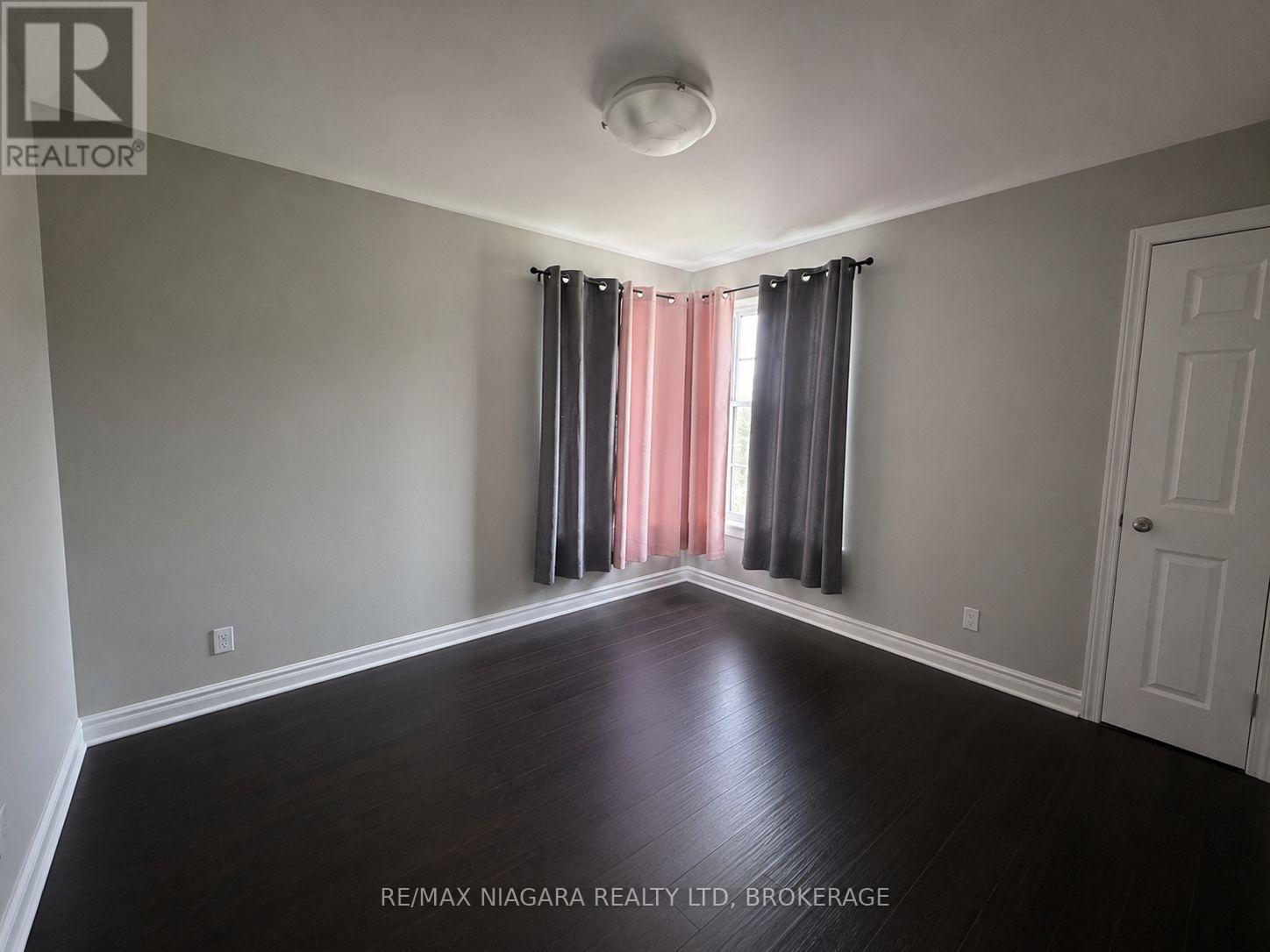 5 - 143 Westchester Crescent, St. Catharines, Ontario  L2P 2N8 - Photo 6 - X13685426