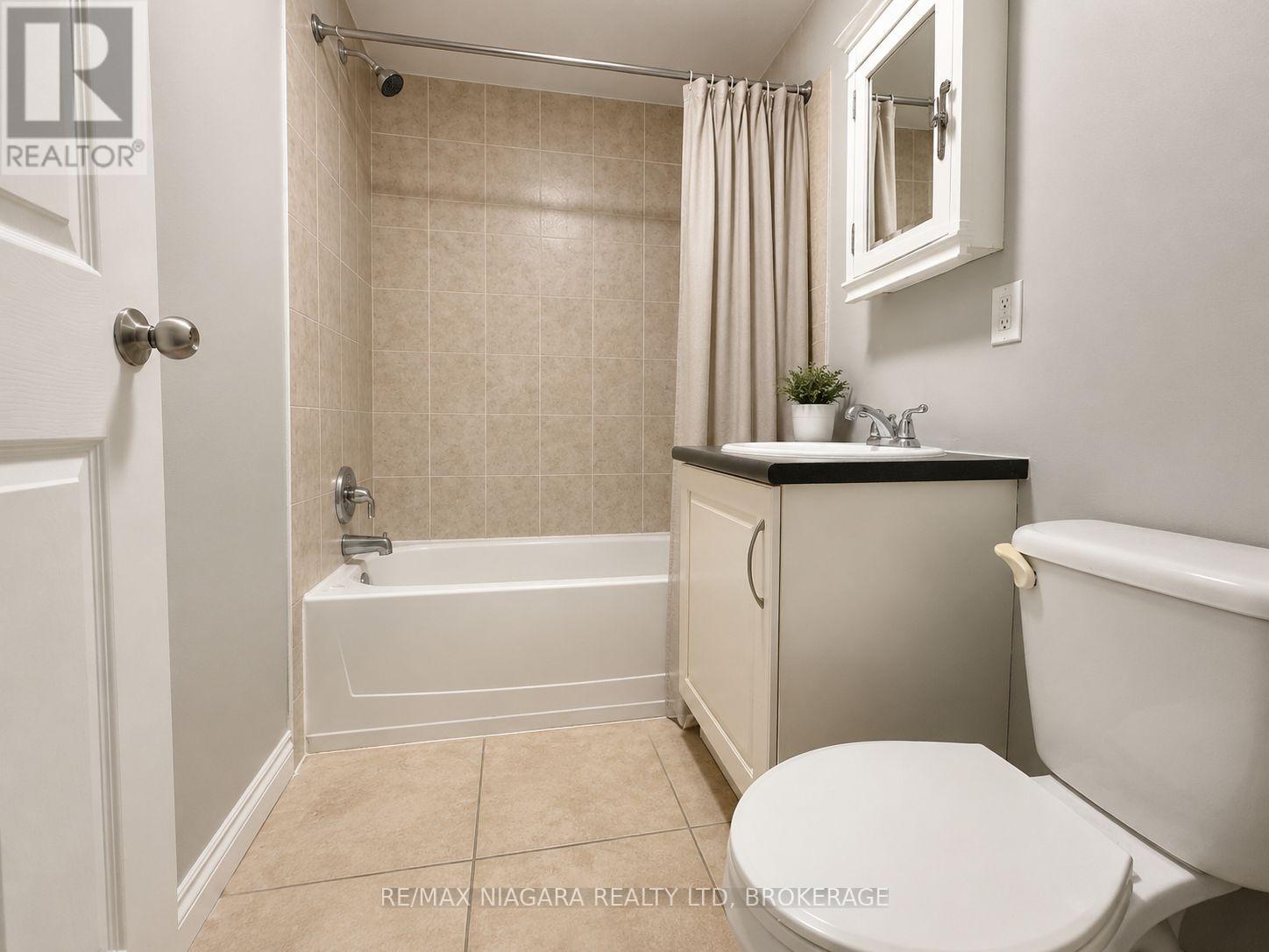 5 - 143 Westchester Crescent, St. Catharines, Ontario  L2P 2N8 - Photo 9 - X13685426