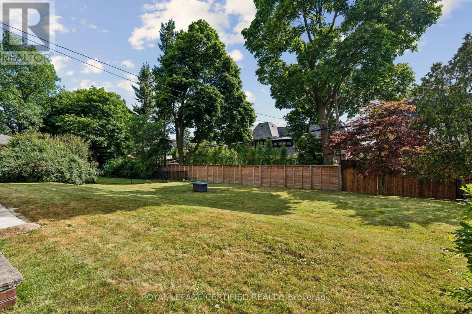 462 The Kingsway, Toronto, Ontario  M9A 3W4 - Photo 24 - W13605190