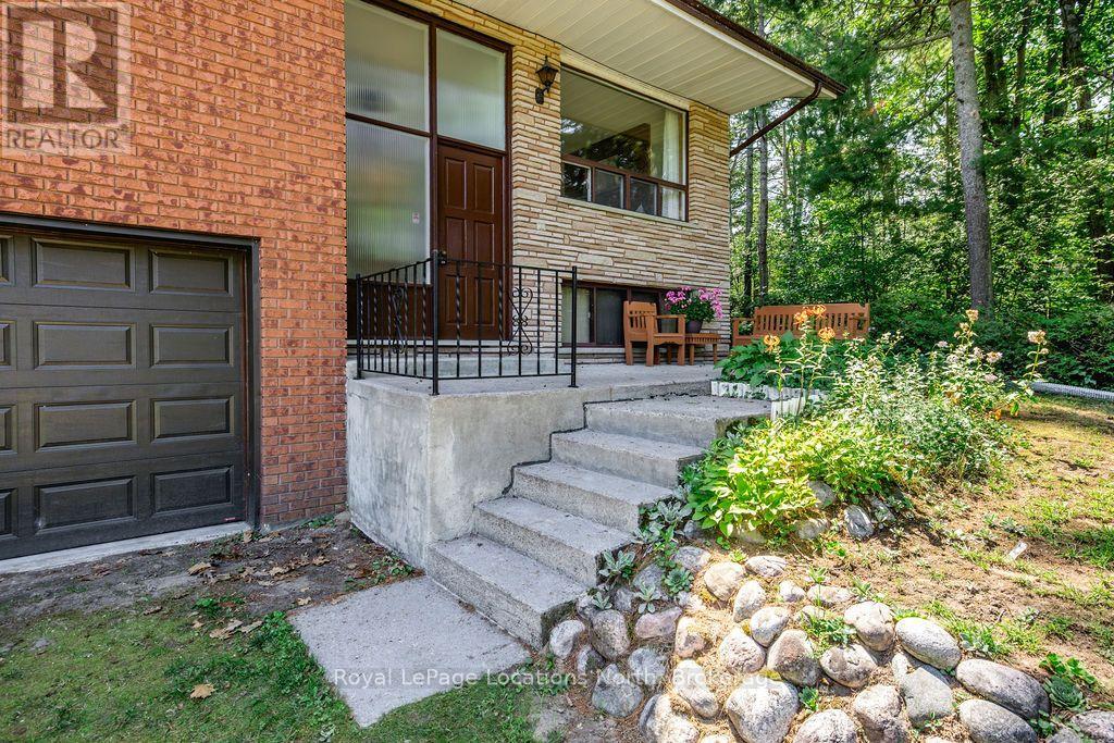 1928 Champlain Road, Tiny, Ontario  L9M 0B6 - Photo 2 - S13685428