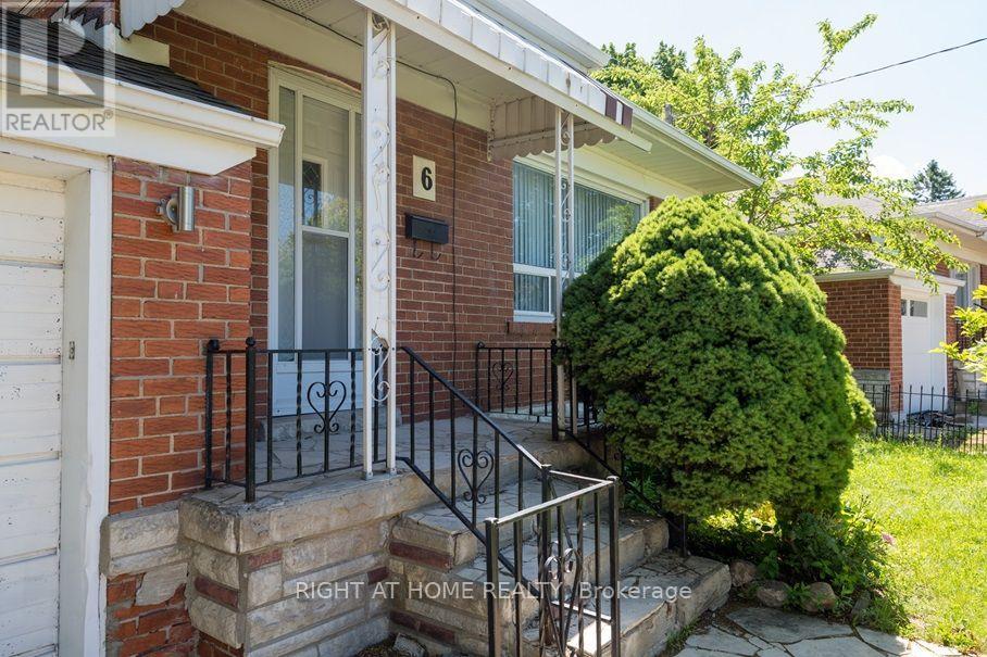 MAIN HOUSE - 6 BELLVARE CRESCENT, Toronto, Ontario