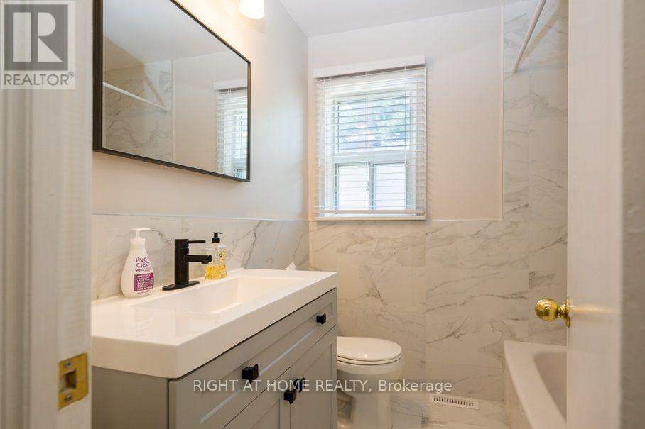 Main House - 6 Bellvare Crescent, Toronto, Ontario  M1R 2M9 - Photo 12 - E13685438