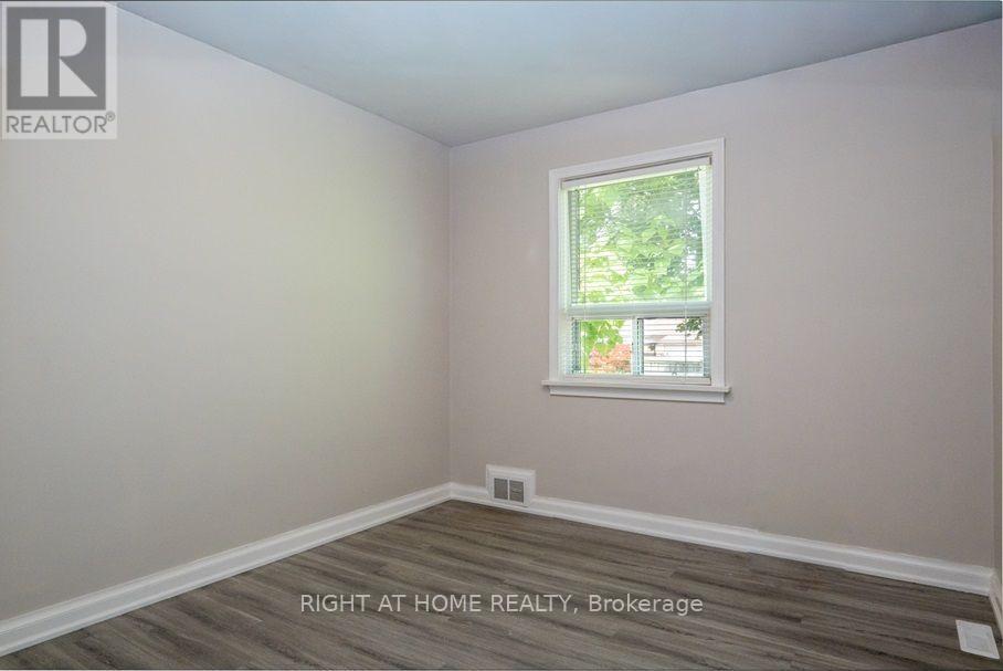 Main House - 6 Bellvare Crescent, Toronto, Ontario  M1R 2M9 - Photo 13 - E13685438