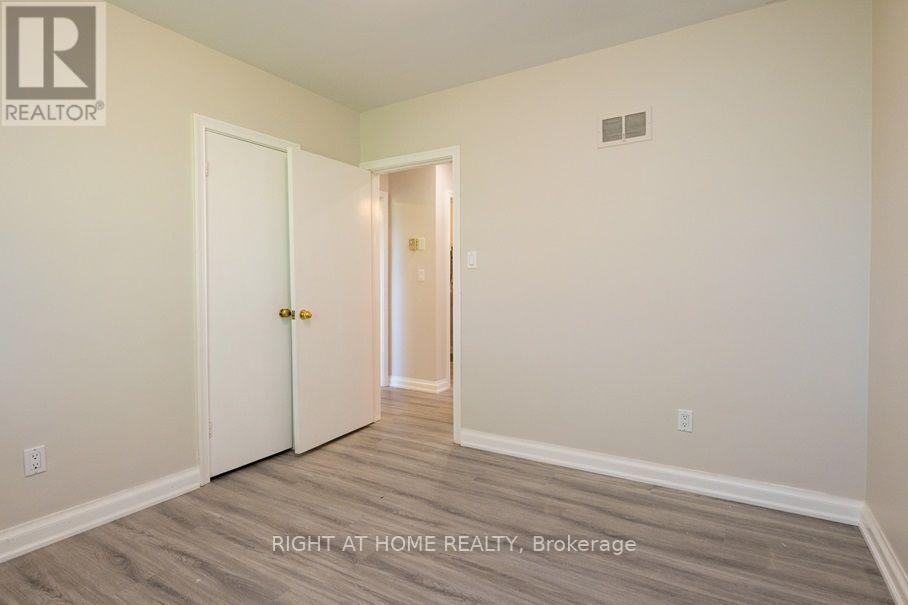 Main House - 6 Bellvare Crescent, Toronto, Ontario  M1R 2M9 - Photo 14 - E13685438