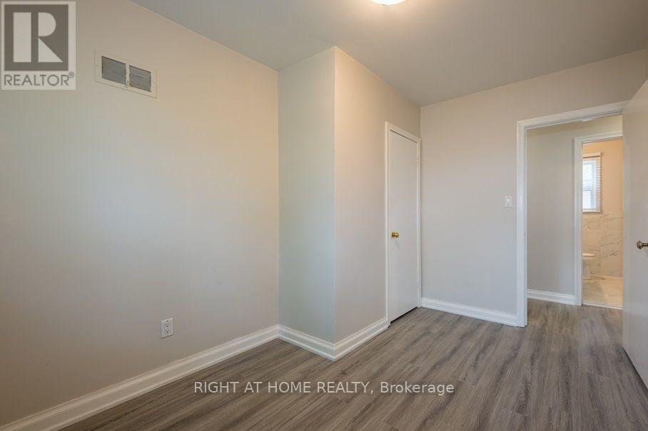 Main House - 6 Bellvare Crescent, Toronto, Ontario  M1R 2M9 - Photo 17 - E13685438
