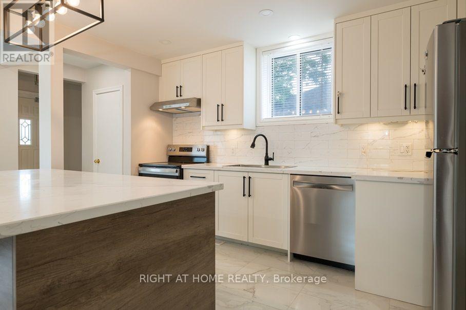 Main House - 6 Bellvare Crescent, Toronto, Ontario  M1R 2M9 - Photo 3 - E13685438