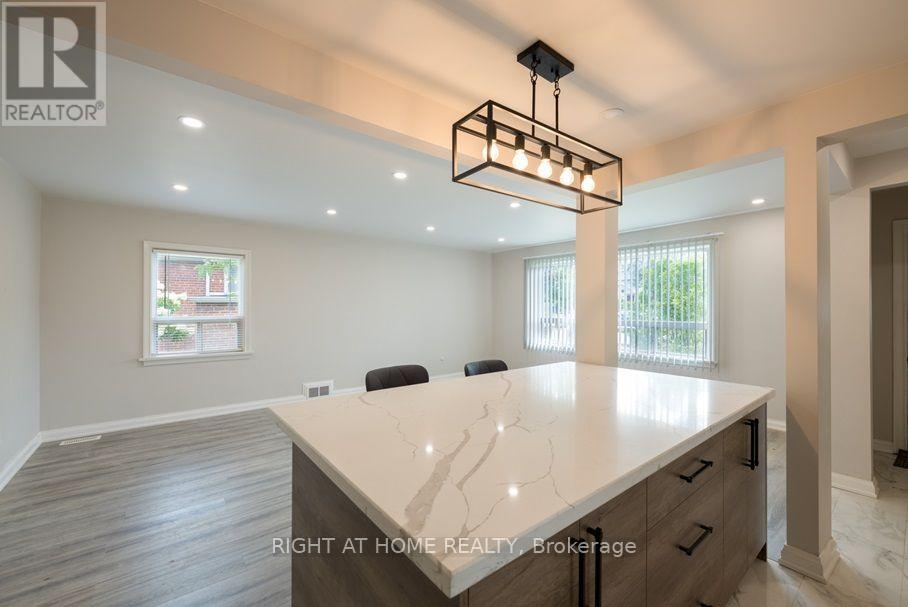 Main House - 6 Bellvare Crescent, Toronto, Ontario  M1R 2M9 - Photo 6 - E13685438