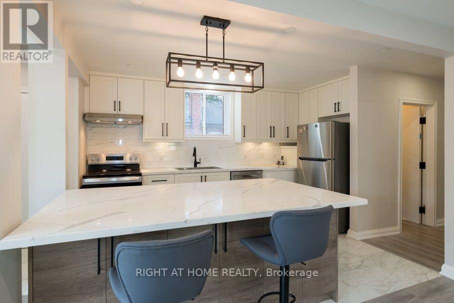 Main House - 6 Bellvare Crescent, Toronto, Ontario  M1R 2M9 - Photo 9 - E13685438
