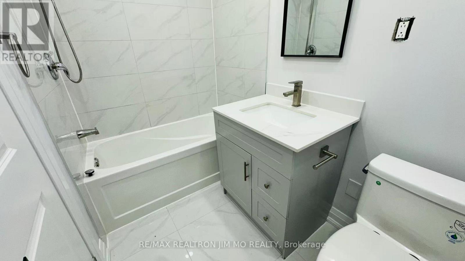 Upper - 65 Heaslip Terrace, Toronto, Ontario  M1T 1W8 - Photo 19 - E13685444