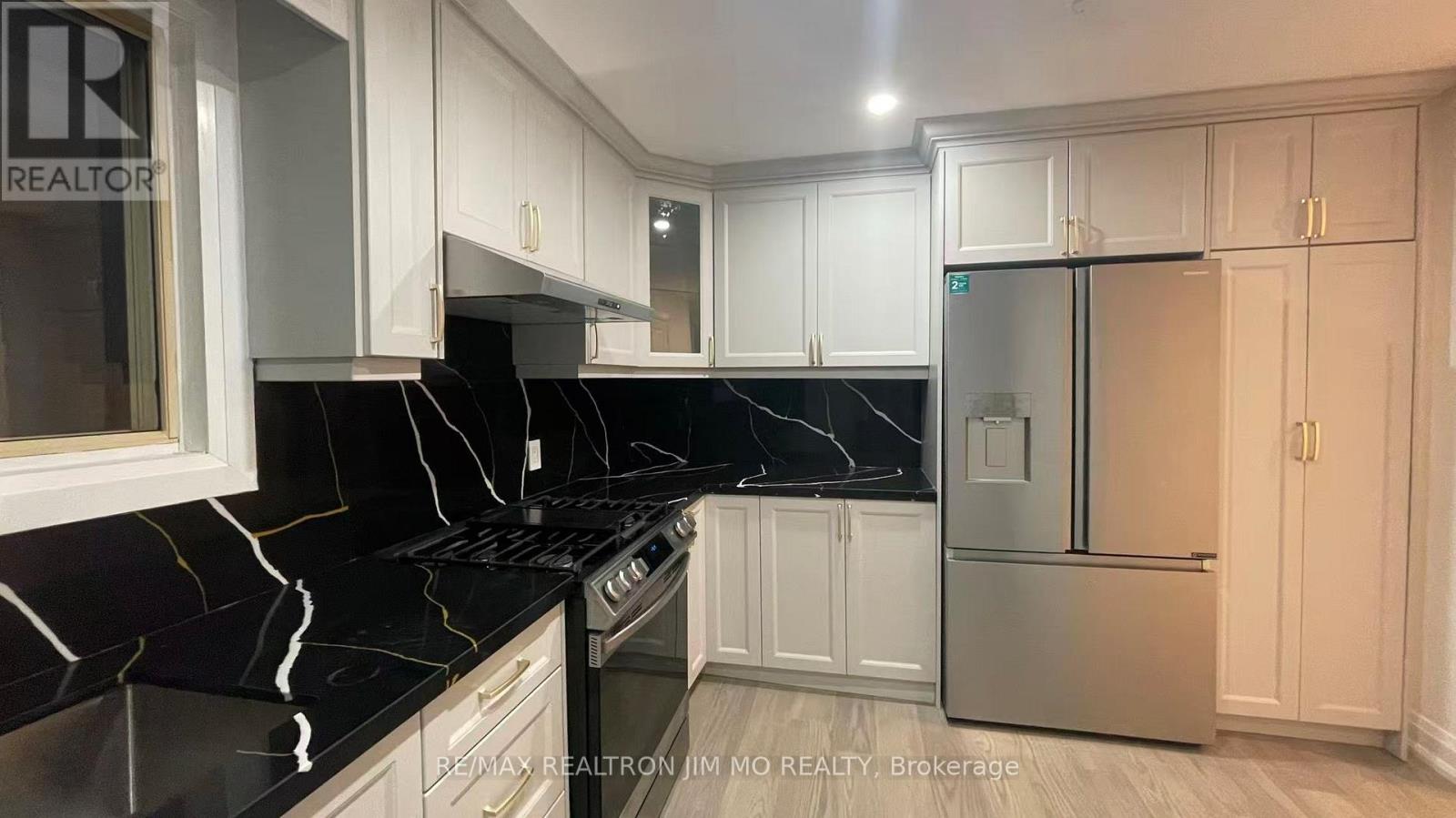 Upper - 65 Heaslip Terrace, Toronto, Ontario  M1T 1W8 - Photo 4 - E13685444