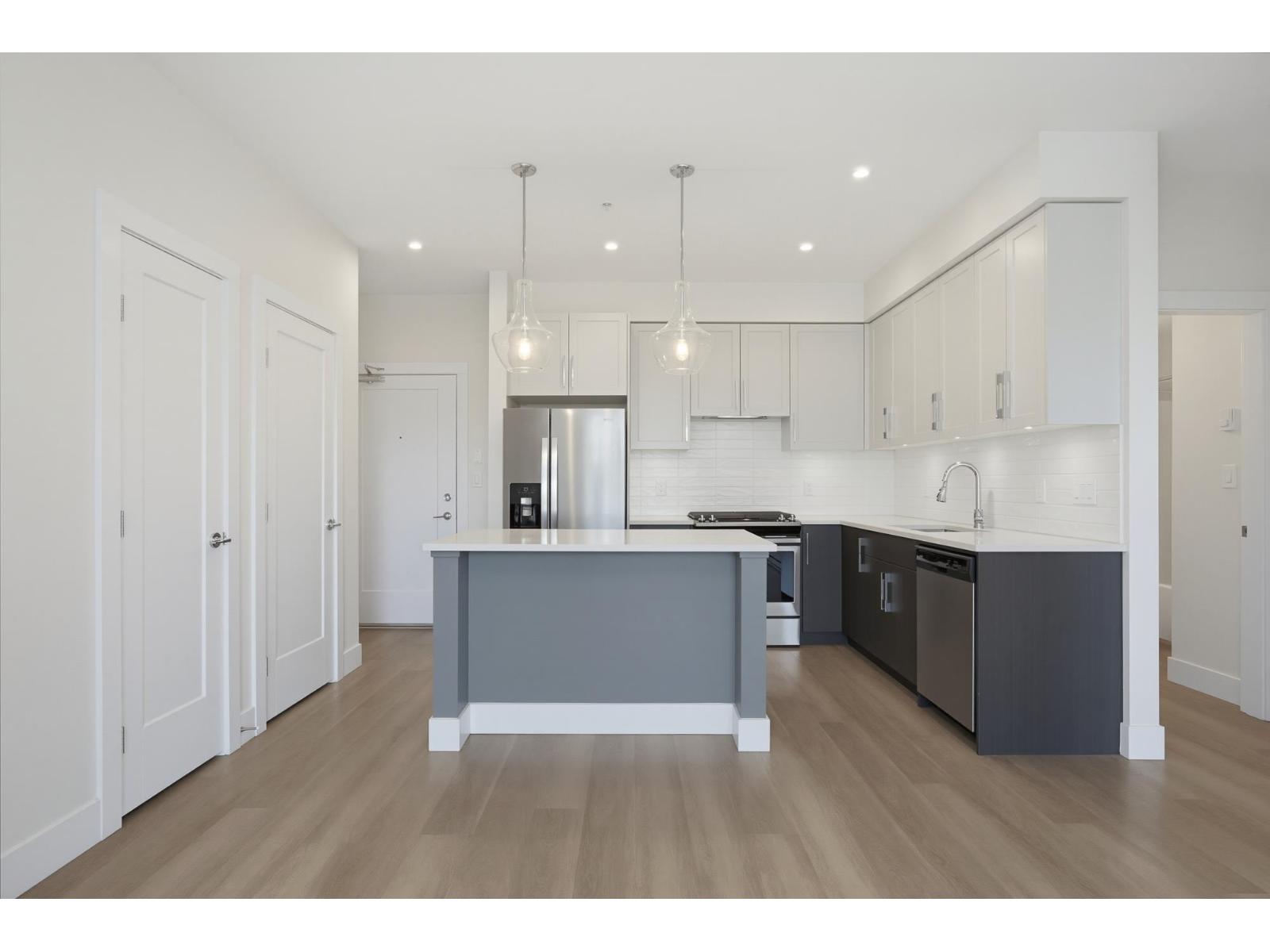 208 32838 Ventura Avenue, Abbotsford, British Columbia  V2S 6J3 - Photo 4 - R3155393