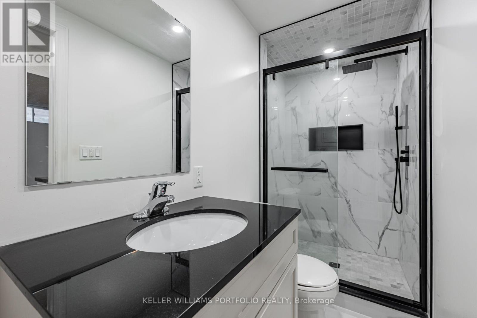 Lower - 131 Bachman Drive, Vaughan, Ontario  L6A 3R7 - Photo 10 - N13685452