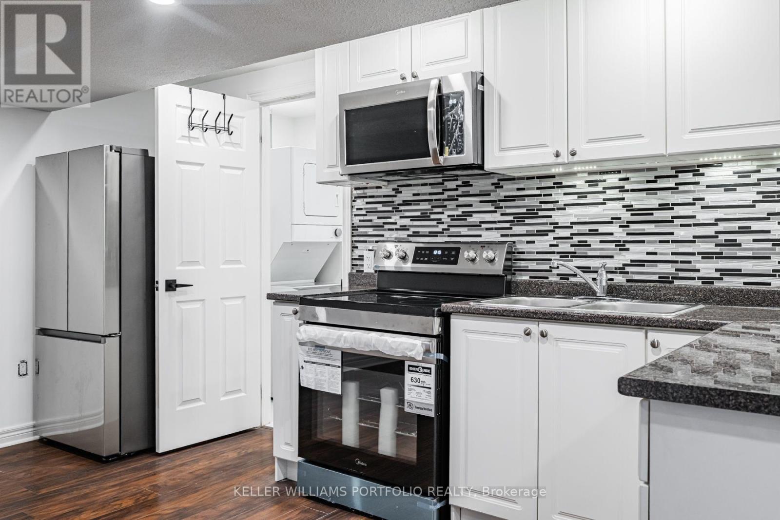 Lower - 131 Bachman Drive, Vaughan, Ontario  L6A 3R7 - Photo 11 - N13685452
