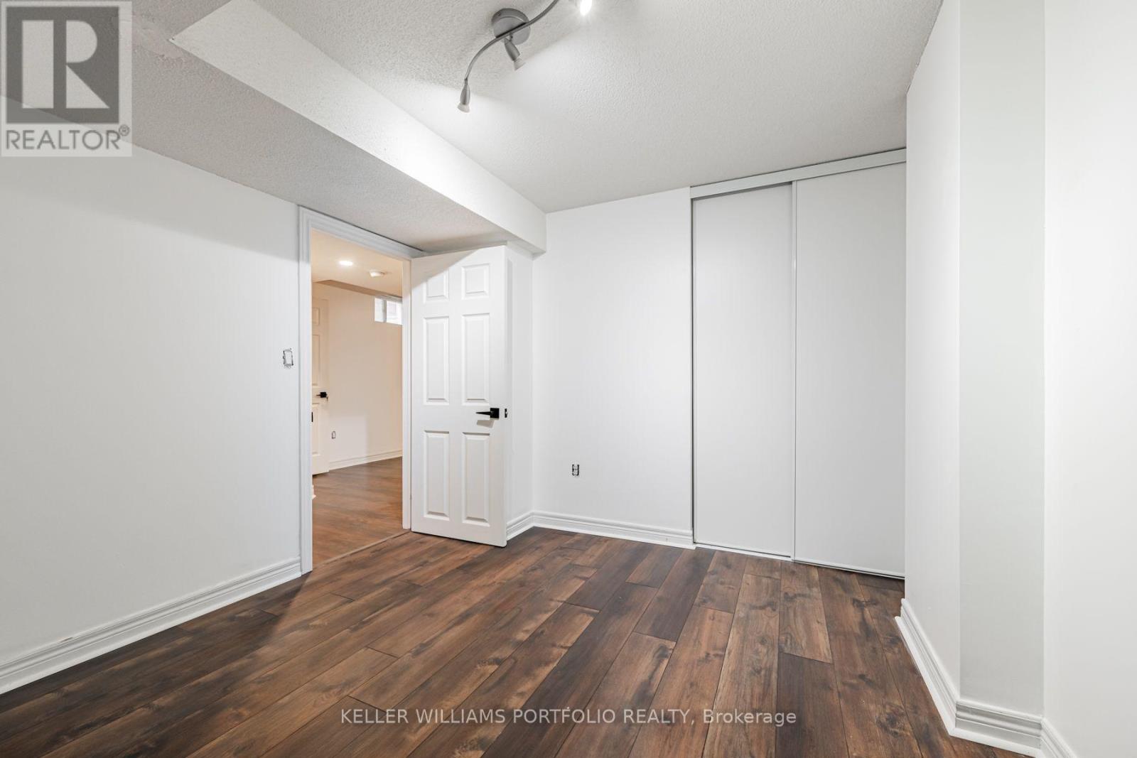 Lower - 131 Bachman Drive, Vaughan, Ontario  L6A 3R7 - Photo 5 - N13685452