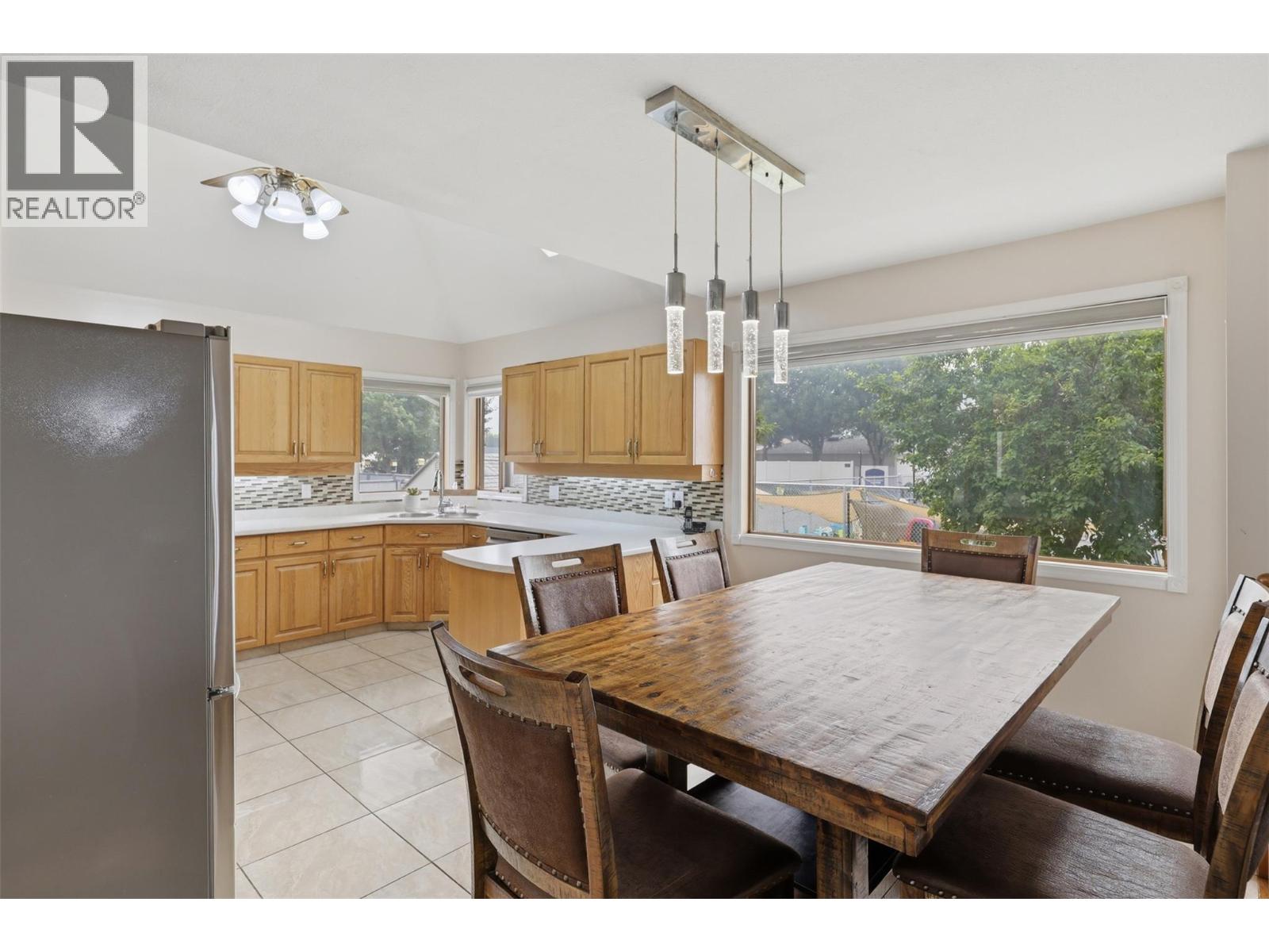 864 Nicolani Drive, Kamloops, British Columbia  V2B 5B3 - Photo 16 - 10397733