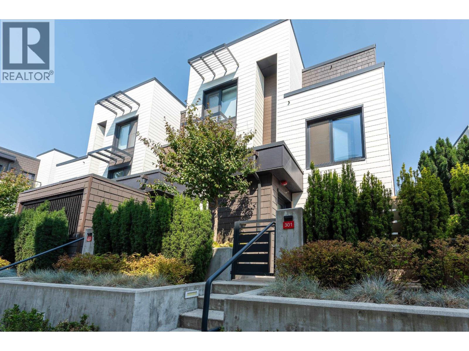 301 606 FOSTER AVENUE, Coquitlam, British Columbia