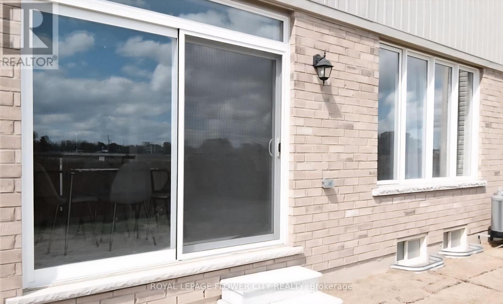 7657 Hackberry Trail, Niagara Falls, Ontario  L2H 3R5 - Photo 8 - X13685418