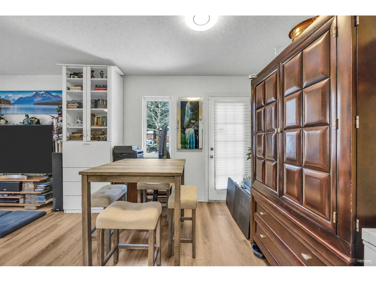 1202 10620 150 Street, Surrey, British Columbia  V3R 7S1 - Photo 4 - R3144246