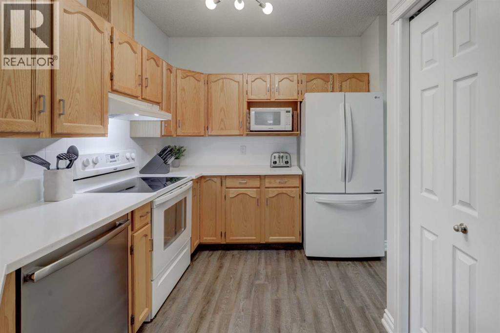 102, 39 Hidden Creek Place NW, Calgary, Alberta  T3A 6B9 - Photo 6 - A2336425