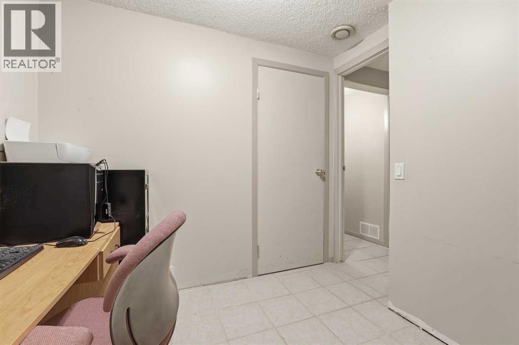 224, 999 Canyon Meadows Drive SW, Calgary, Alberta  T2W 2S6 - Photo 43 - A2337687