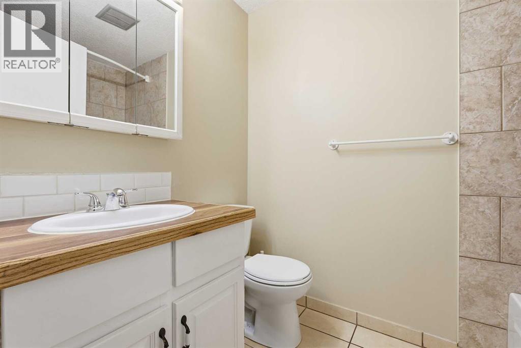 224, 999 Canyon Meadows Drive SW, Calgary, Alberta  T2W 2S6 - Photo 35 - A2337687
