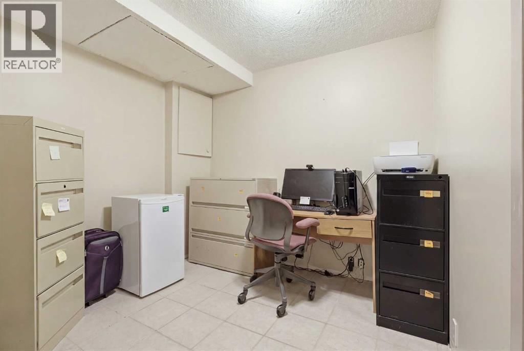 224, 999 Canyon Meadows Drive SW, Calgary, Alberta  T2W 2S6 - Photo 42 - A2337687