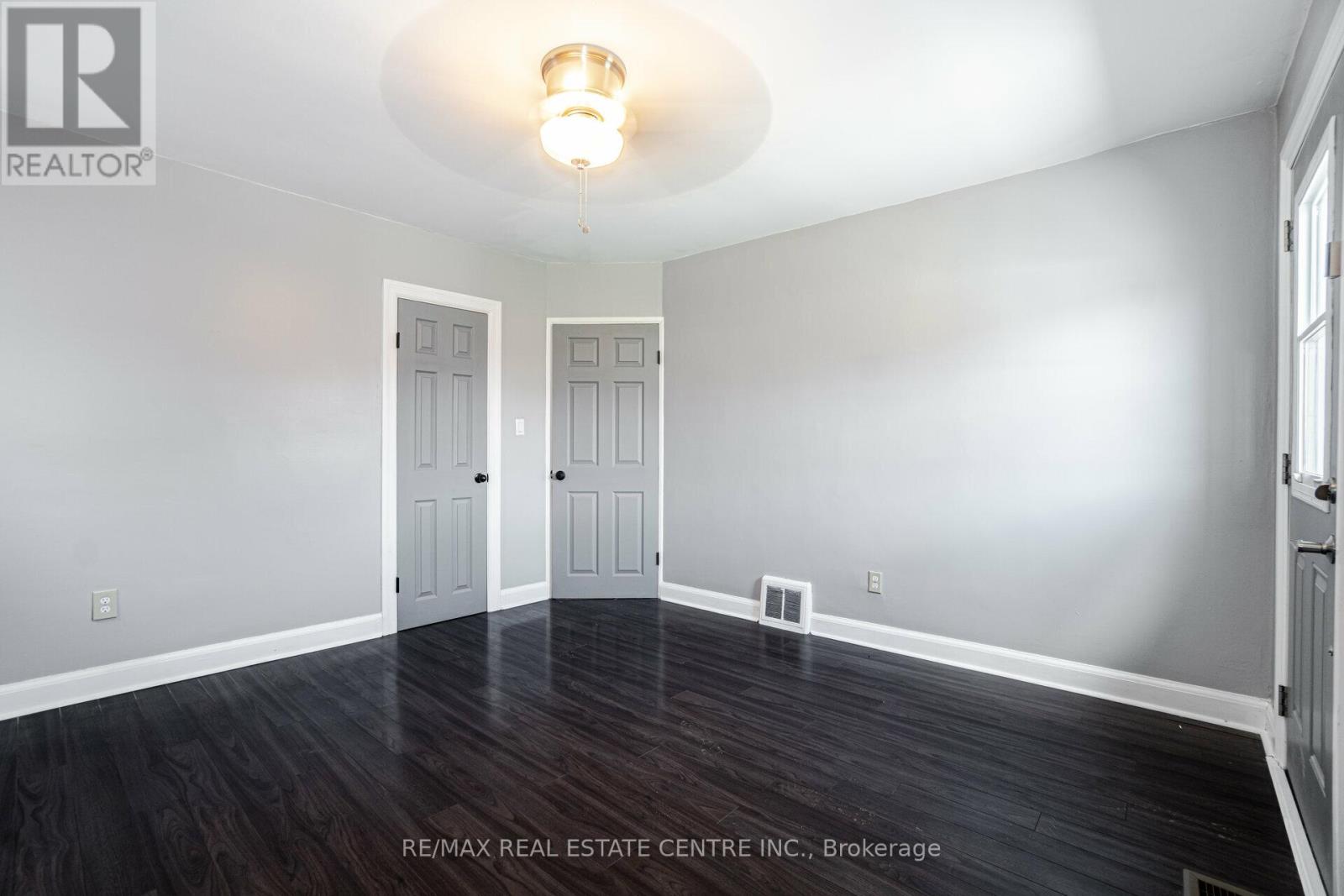 Upper Level - 102 Wilson Road S, Oshawa, Ontario  L1H 6B7 - Photo 16 - E13683962