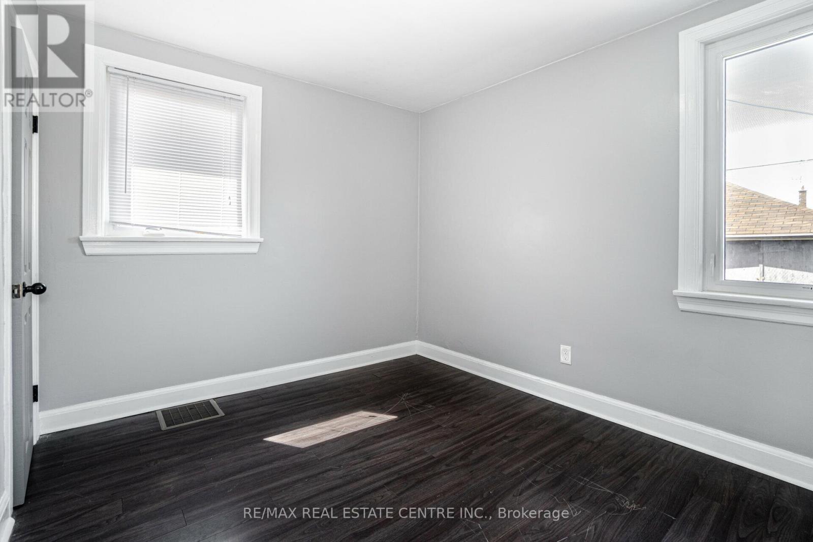 Upper Level - 102 Wilson Road S, Oshawa, Ontario  L1H 6B7 - Photo 18 - E13683962